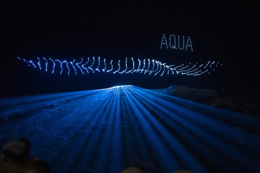 drone light show nocturne à Matera signé Allumee