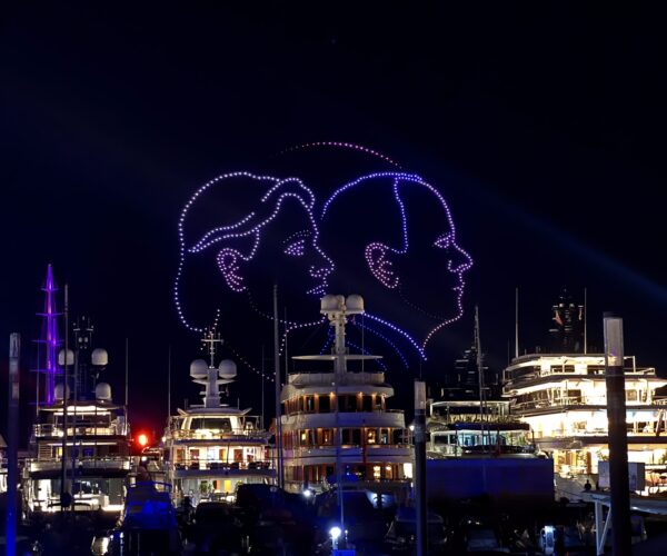 spectacle de drones à Monaco Prince et Princesse par Allumee