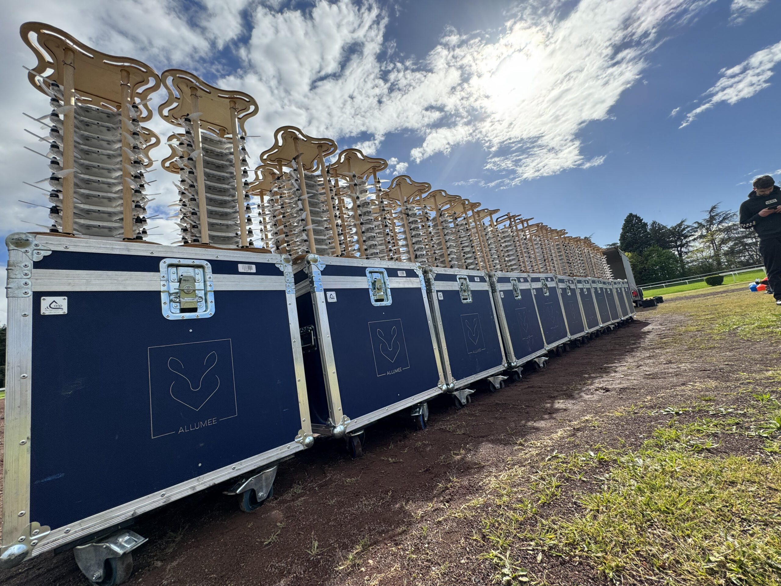 Rangée de racks de drones Allumee