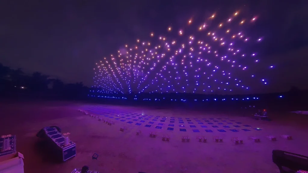 show met 500 verlichte drones - Allumee